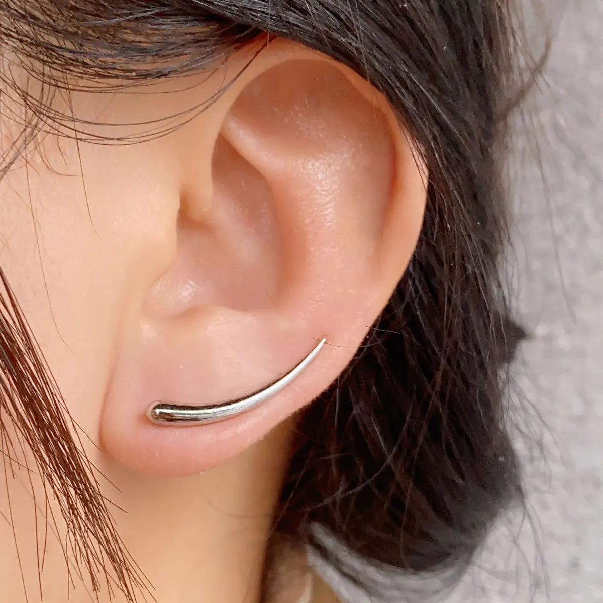 Chloe Curved Stud Earrings