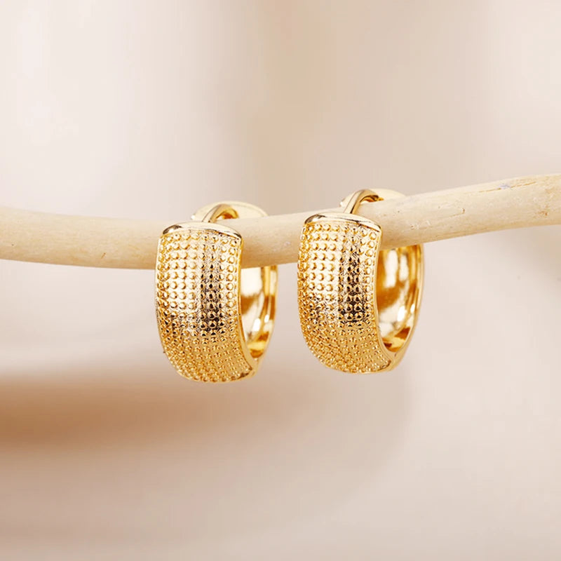 Artemis Small Hoop Earrings